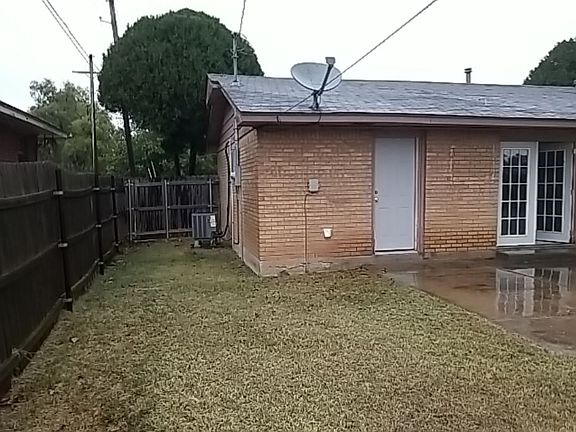 5th image of 5324 NW Columbia Ave