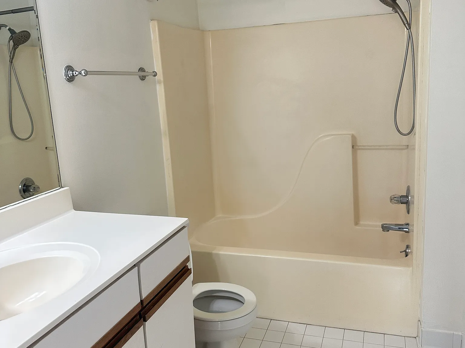 4406 Spring Bay Ct — Photo 4