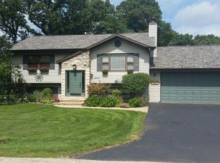 22224 W Spruce Dr, Antioch, IL 60002