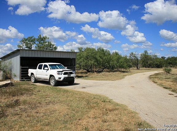 3rd image of 2501 County Road 351