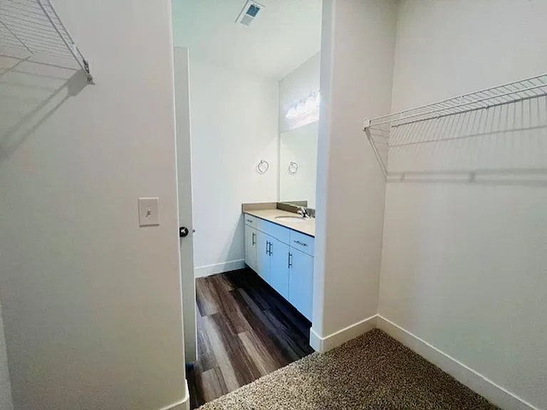 13713 S Hanley Ln #EE201 — Photo 21