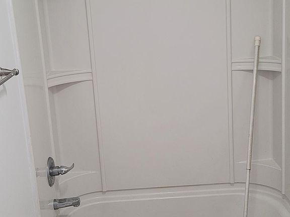 5th image of 1050 S 29th St #B