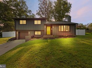 7103 Galesville Pl, Annandale, VA 22003