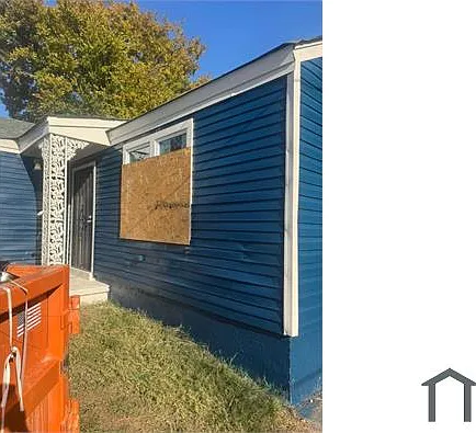 1866 Kansas St — Photo 25