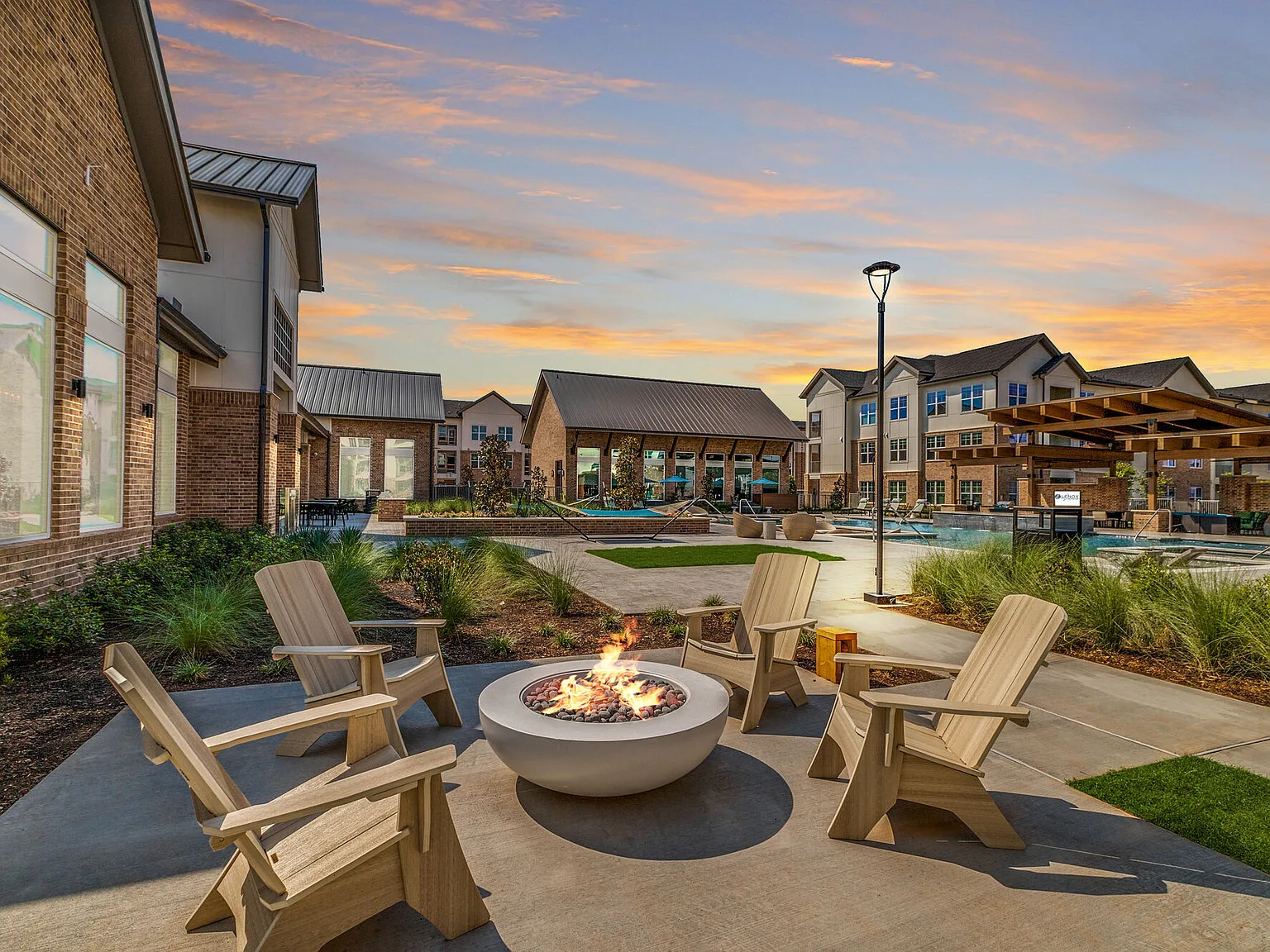 Lenox Sienna | Apartments & Townhomes — Photo 4