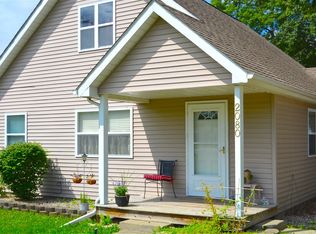 2080 Howe Rd, Burton, MI 48519