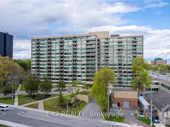 555 Brittany Dr #505, Ottawa, ON K1K 4C5