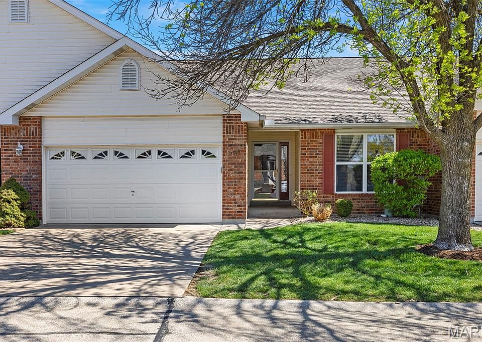 1st image of 3168 Country Bluff Dr #38B