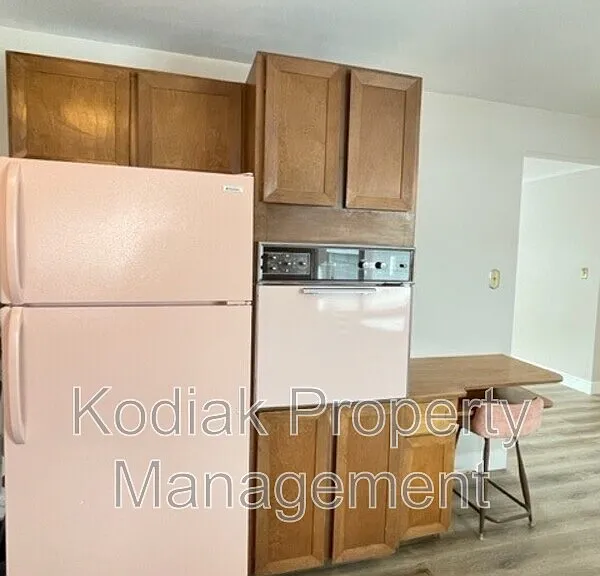 4099 S Madison Ave — Photo 5