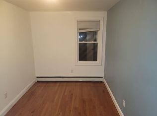 70 Hamilton Ave #B, Norwich, CT 06360