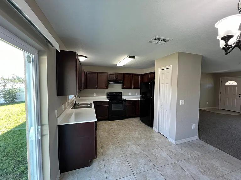 457 Marion Oaks Ln — Photo 6