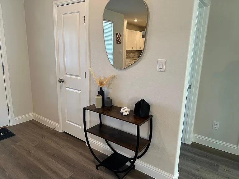 2414 Forest Hill Ln — Photo 11