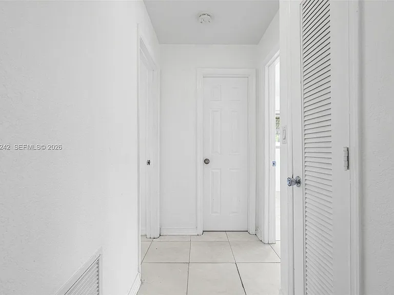7505 NW 58th St — Photo 16
