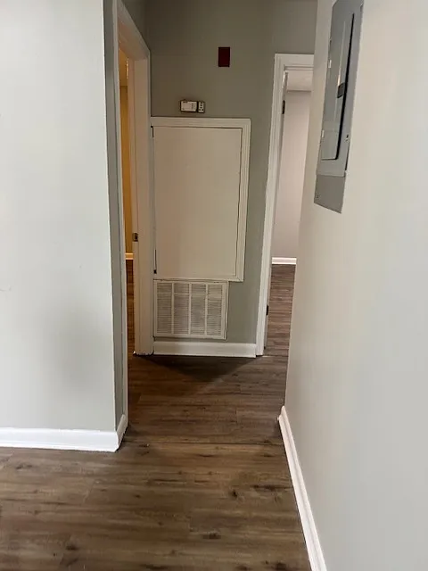 1722 Coker Ave — Photo 2