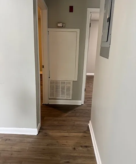 1722 Coker Ave — Photo 2