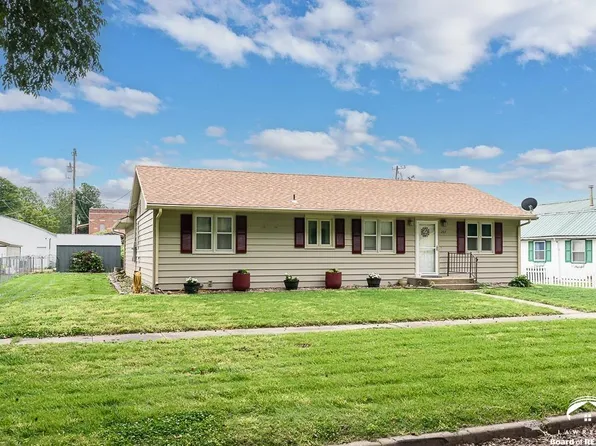 207 Main St, Perry, KS 66073