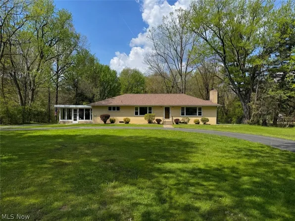 2315 Howland Wilson Rd, Cortland, OH 44410