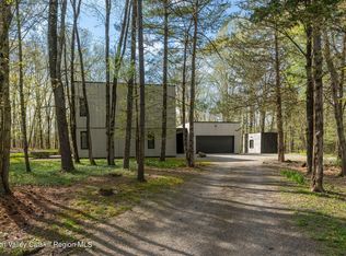 21 Cedar Ridge Rd, New Paltz, NY 12561