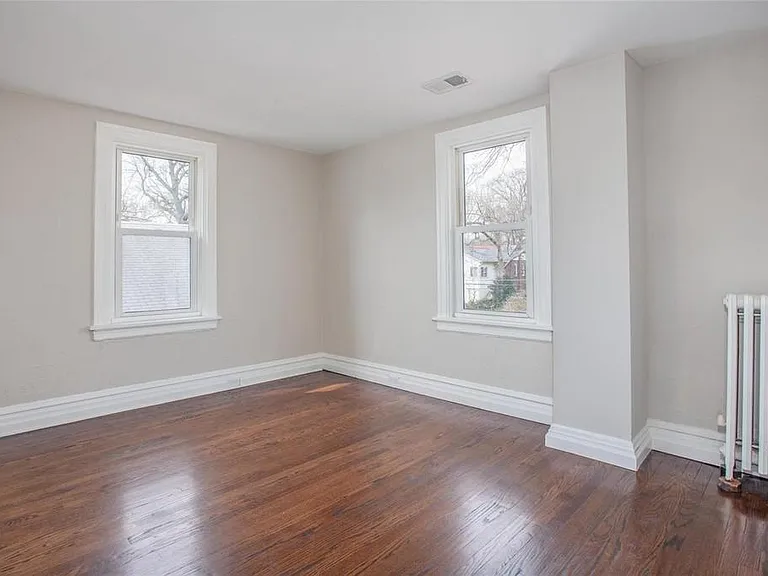 7045 Plymouth Ave — Photo 4