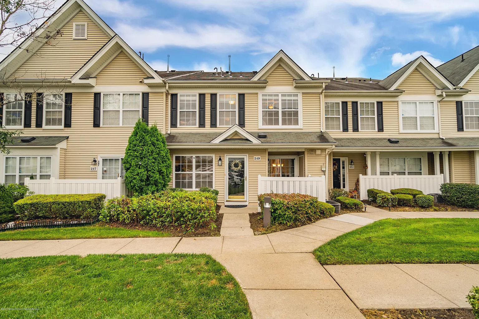 249 Brookfield Dr photo 1