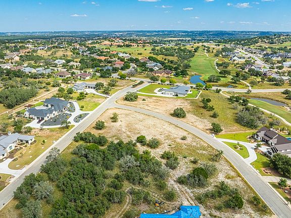 3rd image of 4233 Stonecreek Cir
