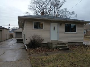 21063 Sunset Ave, Warren, MI 48091