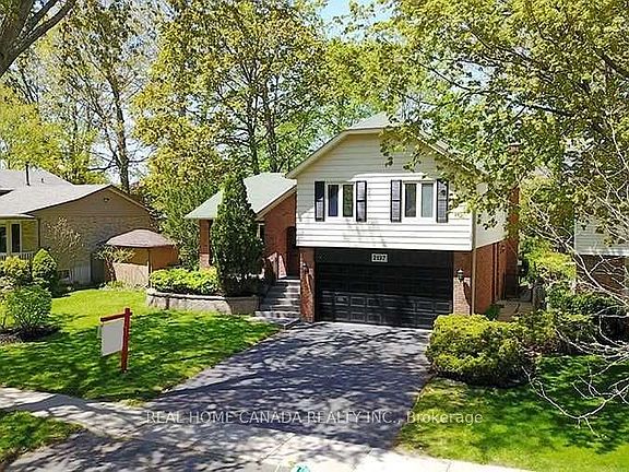 3rd image of 2197 Dunedin Rd