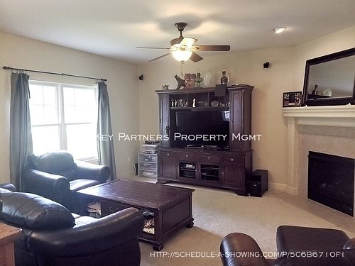 2nd image of 10932 Whispering Ln