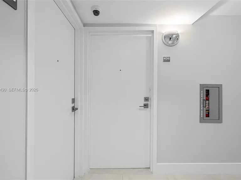 2457 Collins Ave #406 — Photo 23