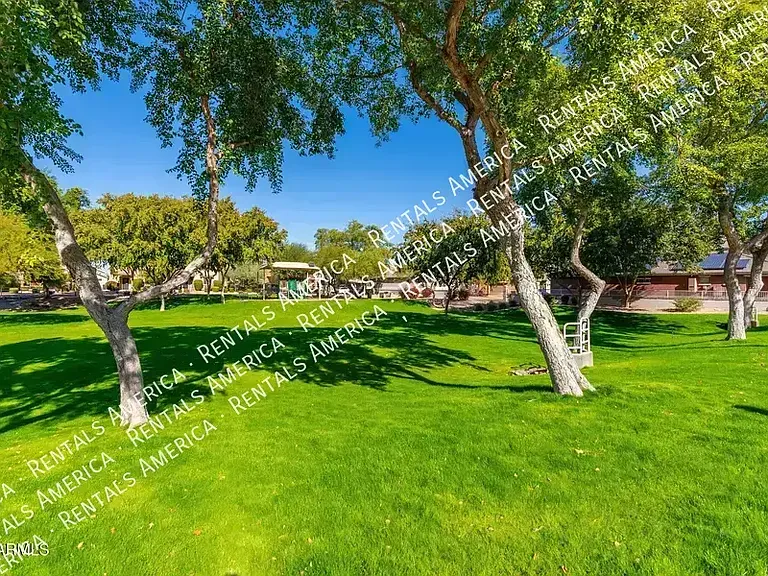 3745 E Kerry Ln — Photo 22