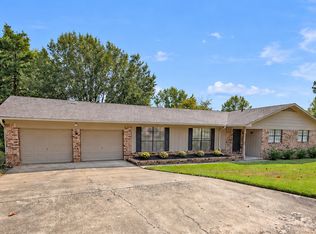 907 Kings Ct, Russellville, AR 72801