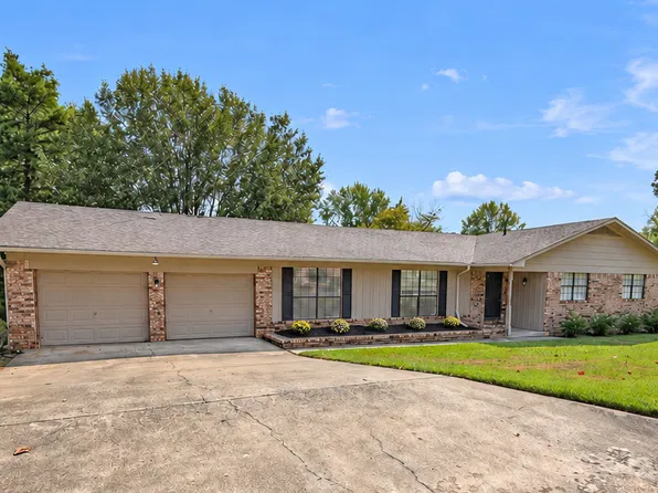907 Kings Ct, Russellville, AR 72801