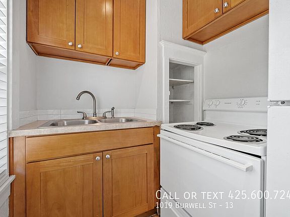 4th image of 1019 Burwell St APT 13