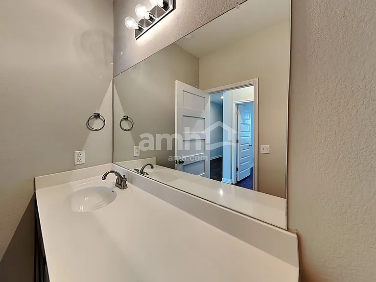 8013 Turnberry Ln — Photo 17
