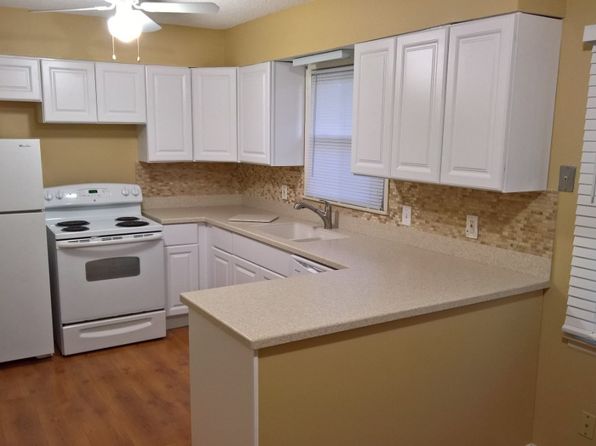 1009 W 22nd Ter