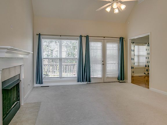 Living room vaulted ceiling 