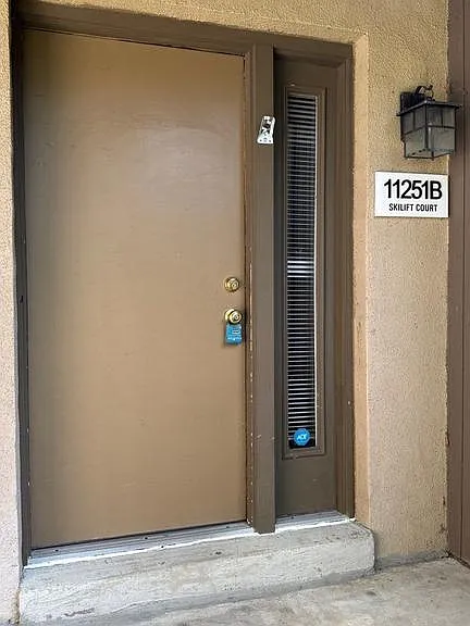 11251 Skilift Ct #5-B-19 — Photo 2
