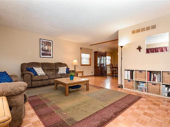 4th image of 7837 Ella Ave