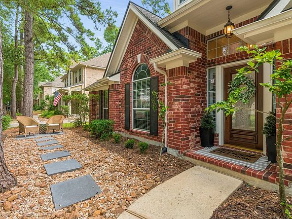 5th image of 14 Taupewood Pl