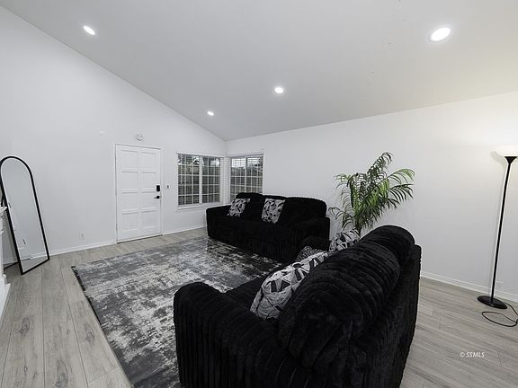 3rd image of 1013 Mary Ann Ave