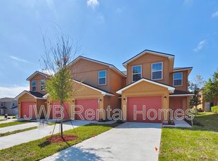 6816 Lake Mist Ln, Jacksonville, FL 32210