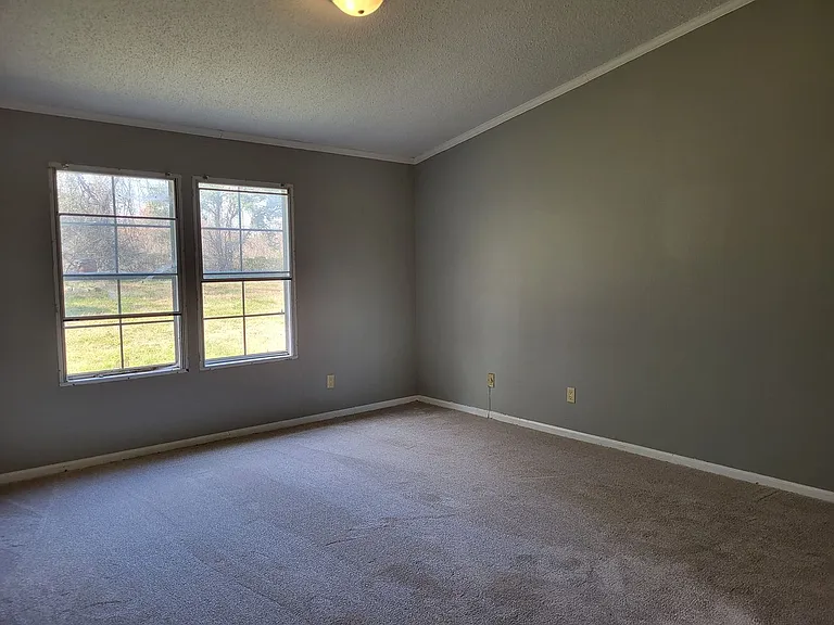 1050 Isenhour Ct — Photo 7