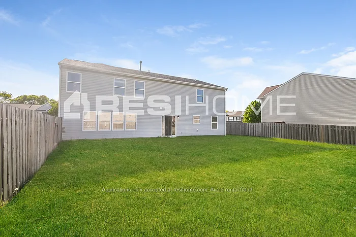 13173 Zinfandel Pl — Photo 16