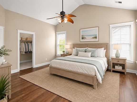 5th image of 302 Hydrangea St