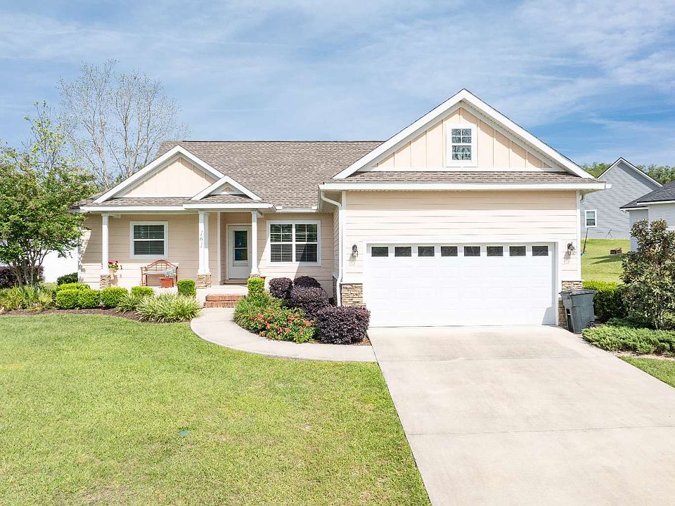 1st image of 161 SW Old Cypress Way