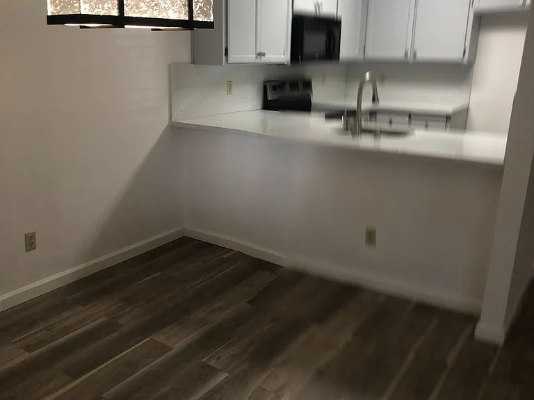 2822 College Ave — Photo 4