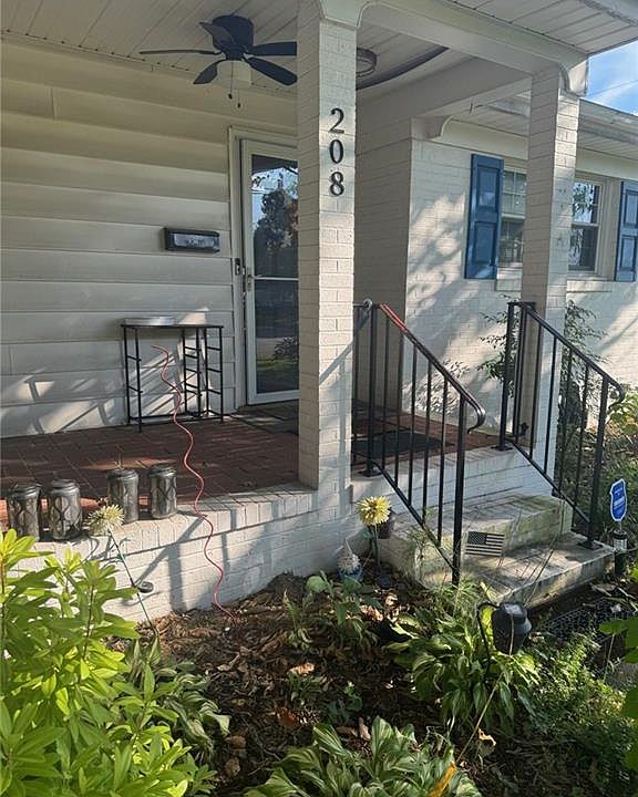 1st image of 208 Narragansett Dr