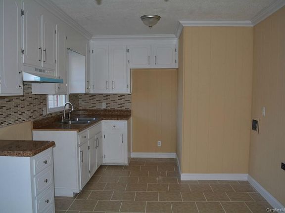 4th image of 967 S Stonewall Ave