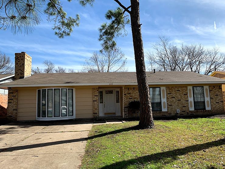 1st image of 602 Debra Dr