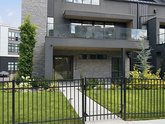 2nd image of 3122B Belwood St